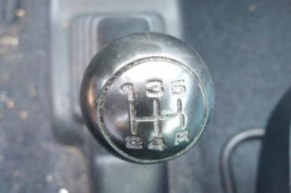 Vitre avant gauche PEUGEOT 106