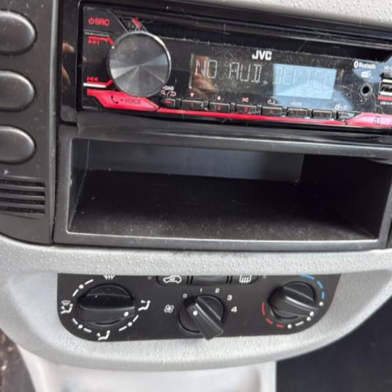 Vitre arriere gauche CITROEN C3 1 Photo n°20