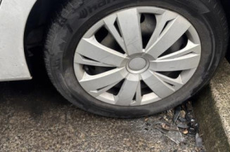 Attache ceinture avant gauche PEUGEOT 207