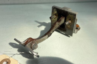 Arret de porte avant droit PEUGEOT 306 Photo n°1