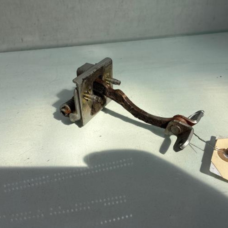 Arret de porte avant droit PEUGEOT 306 Photo n°2