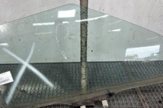 Vitre avant droit SUZUKI SWIFT 4 Photo n°1