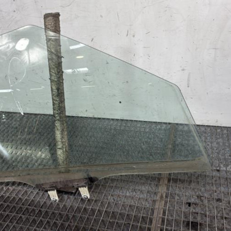 Vitre avant droit SUZUKI SWIFT 4