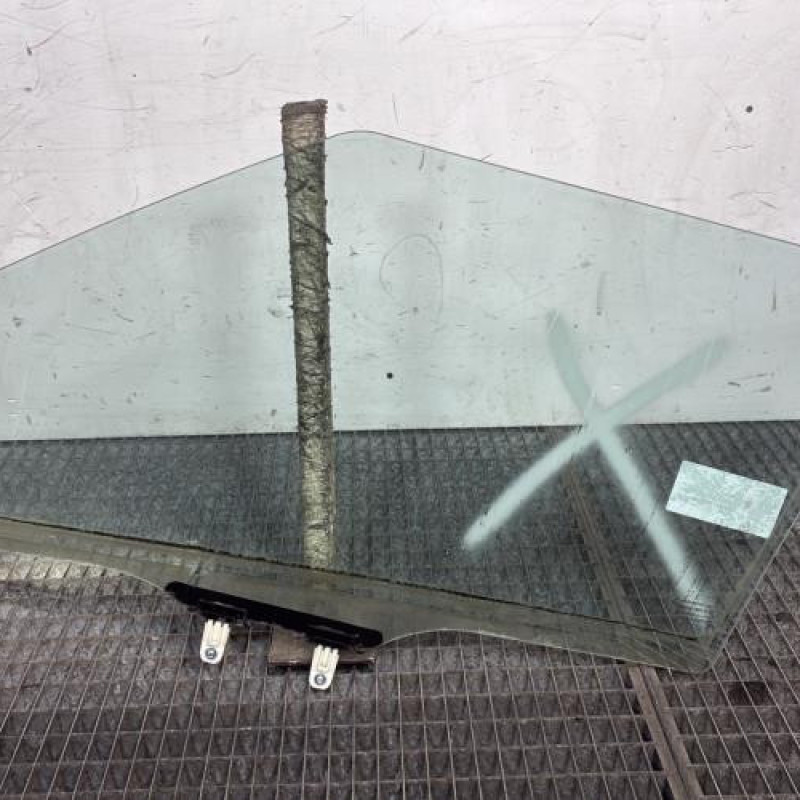 Vitre avant droit SUZUKI SWIFT 4 Photo n°4