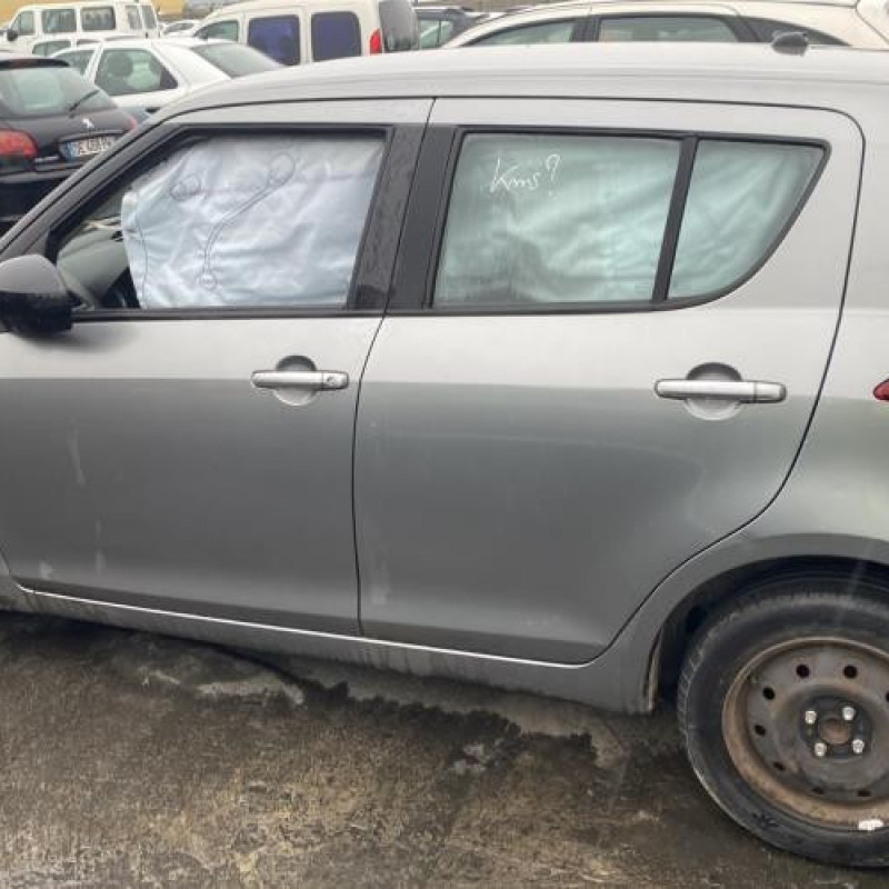 Vitre avant droit SUZUKI SWIFT 4 Photo n°10
