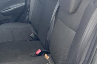 Vitre avant droit SUZUKI SWIFT 4