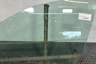 Vitre avant gauche RENAULT MEGANE 2 Photo n°1