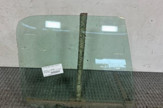 Vitre arriere droit PEUGEOT 306 Photo n°1