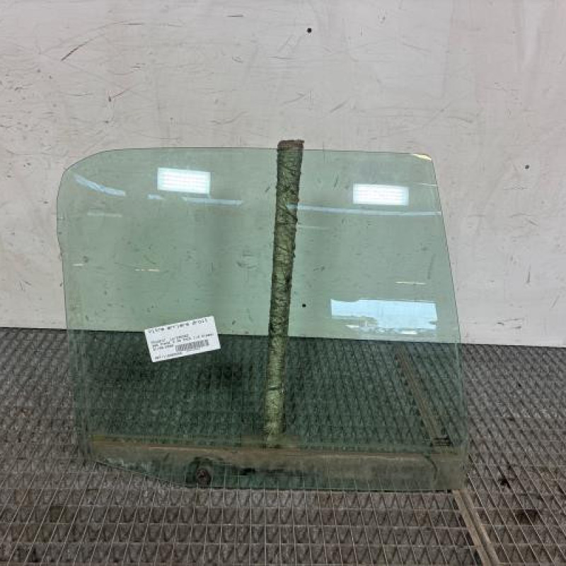 Vitre arriere droit PEUGEOT 306 Photo n°1