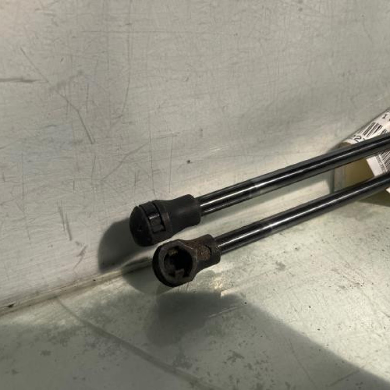 Verin de coffre PEUGEOT 207 Photo n°3