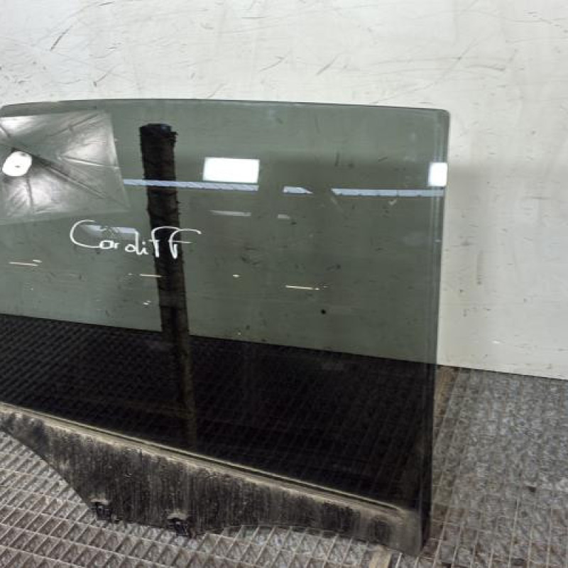 Vitre arriere droit CITROEN C4 PICASSO 2 Photo n°2
