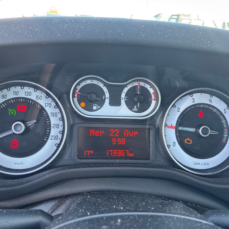 FIAT 500L PHASE 1 1.4i - 16V Photo n°25