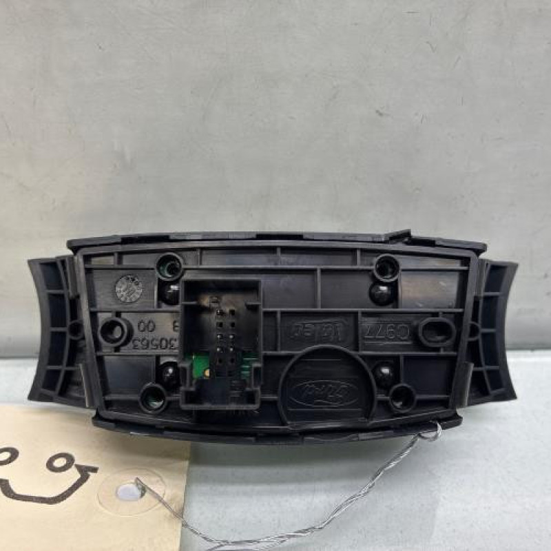 Bouton de warning FORD KA 2 Photo n°3