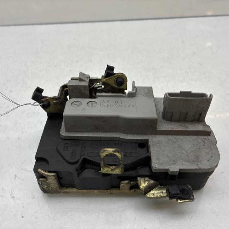 Serrure avant gauche PEUGEOT 206 Photo n°1