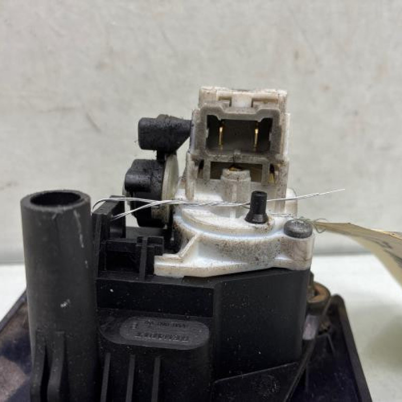 Bouton de coffre RENAULT CLIO 2 Photo n°3