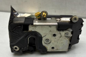 Serrure avant droit FORD FIESTA 5 Photo n°1