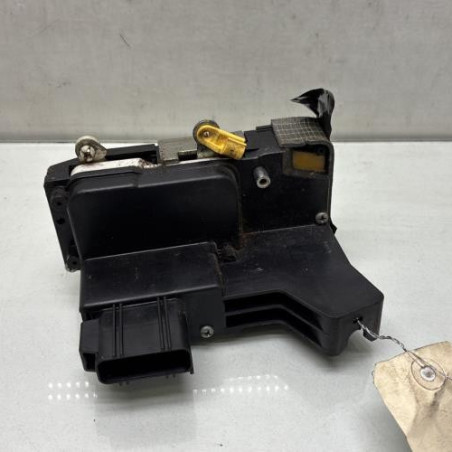 Serrure avant droit FORD FIESTA 5