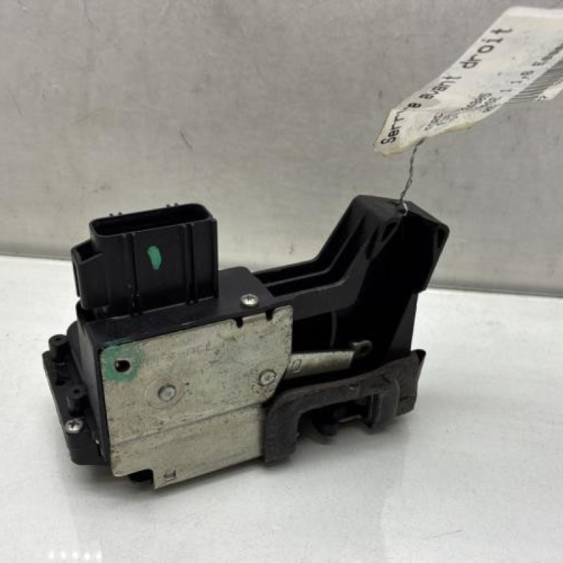 Serrure avant droit FORD FIESTA 5 Photo n°3