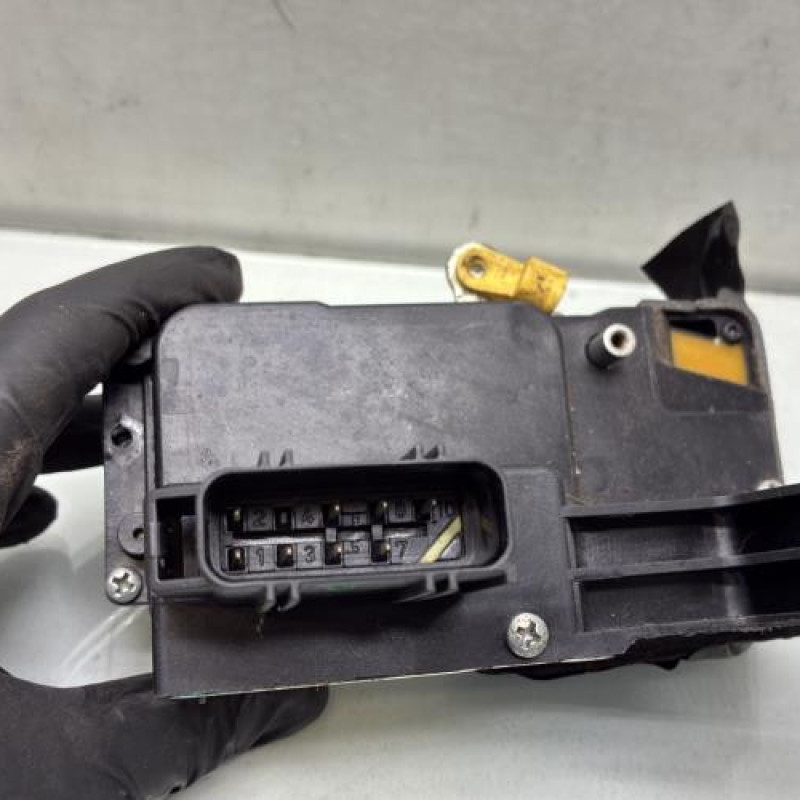 Serrure avant droit FORD FIESTA 5 Photo n°4