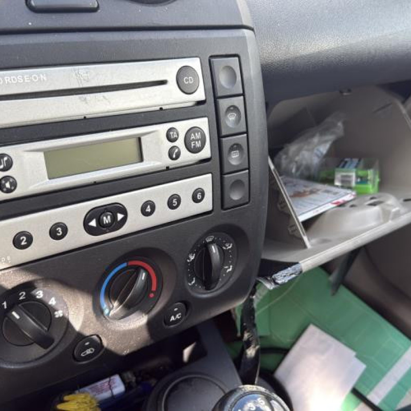 Serrure avant droit FORD FIESTA 5 Photo n°20