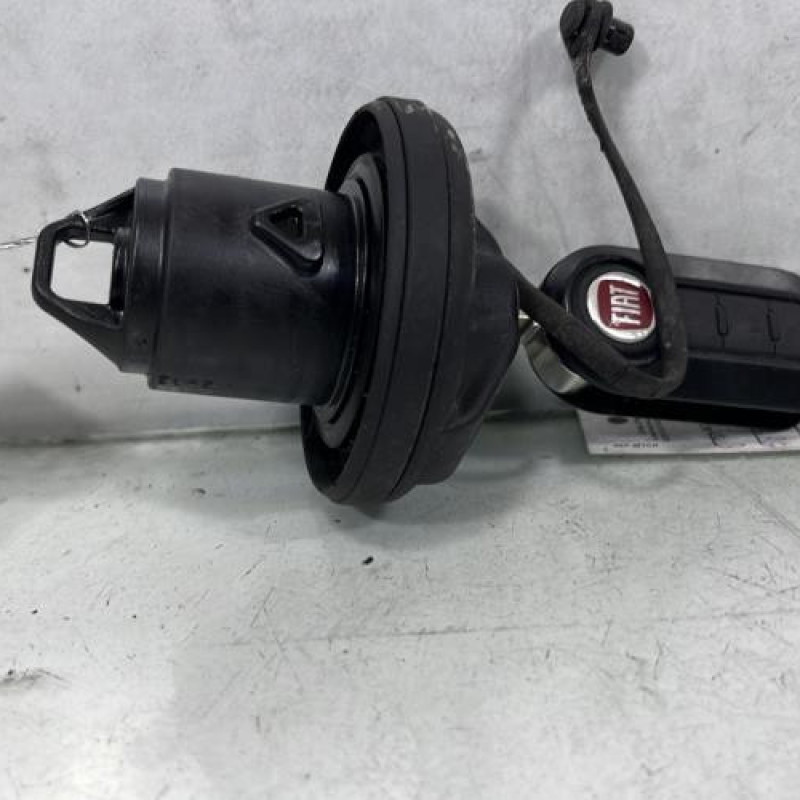 Bouchon de carburant FIAT PUNTO EVO 3 Photo n°1