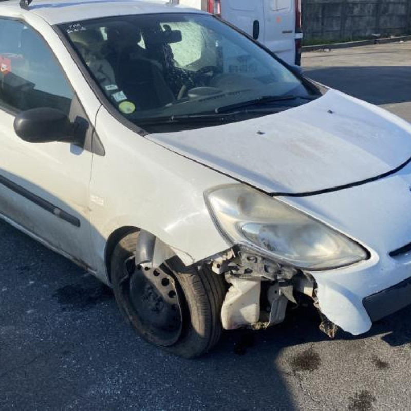 Serrure avant gauche RENAULT CLIO 3 Photo n°9