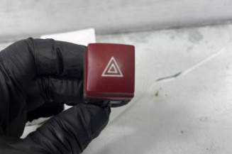 Bouton de warning PEUGEOT 206+ Photo n°1