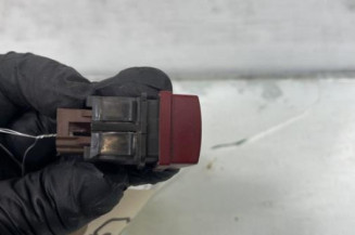 Bouton de warning PEUGEOT 206+