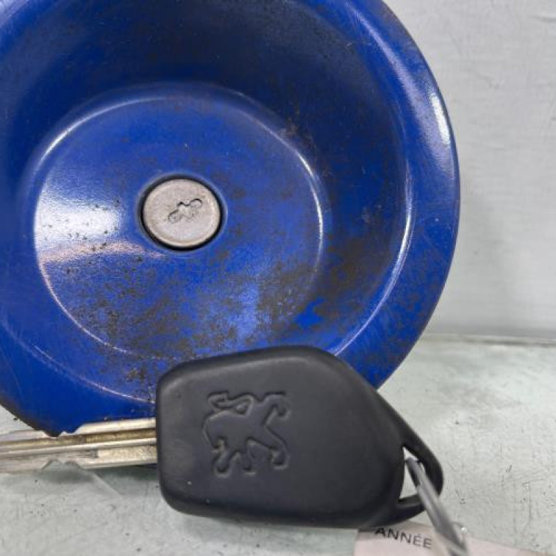 Bouchon de carburant PEUGEOT PARTNER 1 Photo n°3