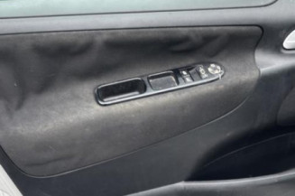 Serrure avant gauche PEUGEOT 207