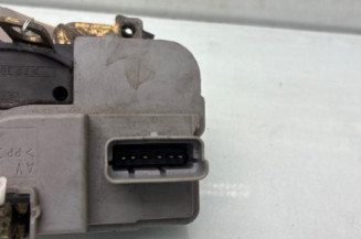 Serrure avant droit PEUGEOT 306
