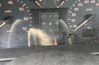 Bouton de coffre RENAULT SCENIC 1