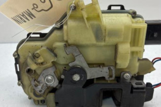 Serrure avant gauche VOLKSWAGEN GOLF 4