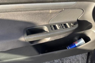 Bouton de coffre VOLKSWAGEN GOLF 5