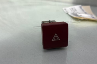 Bouton de warning CITROEN BERLINGO 2 Photo n°1