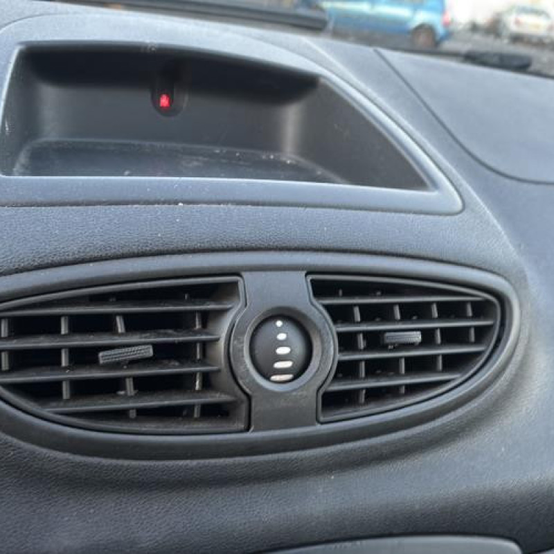 Bras essuie glace arriere RENAULT CLIO 3 Photo n°20