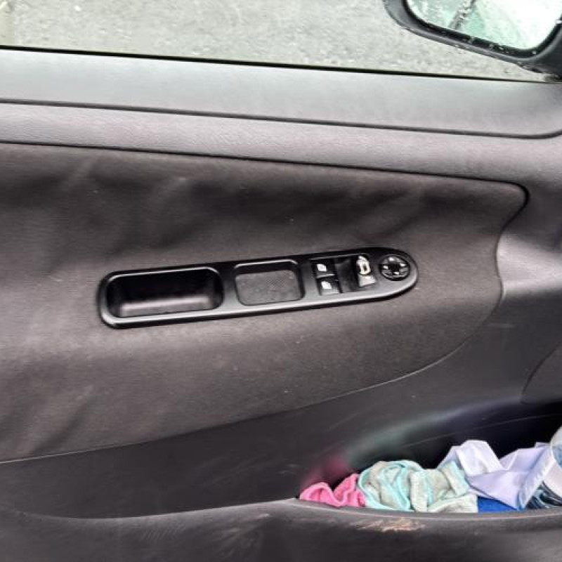 Serrure avant gauche PEUGEOT 207 Photo n°13