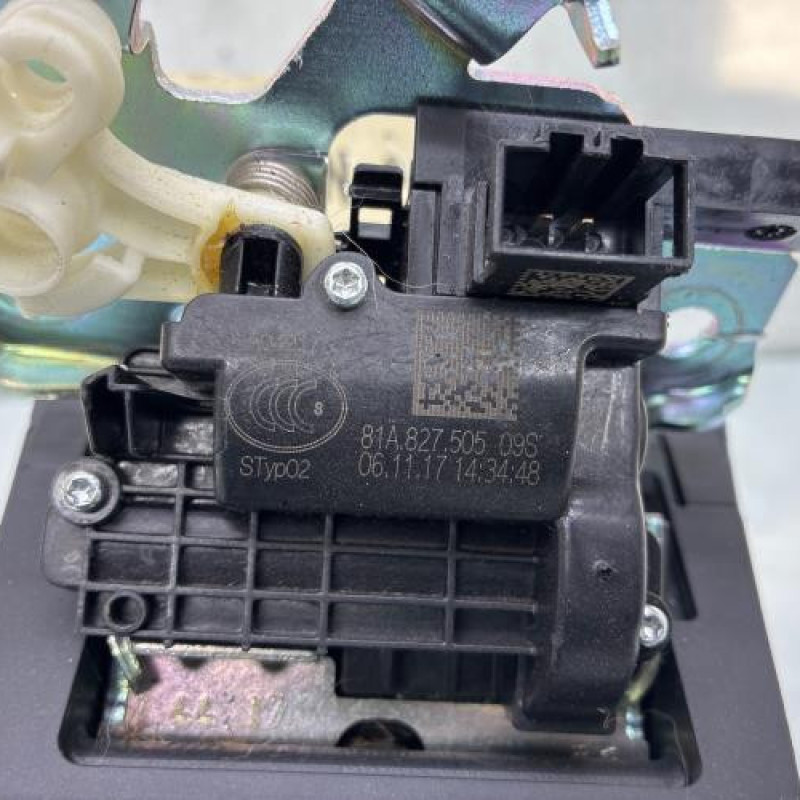 Serrure de coffre AUDI Q2 Photo n°4