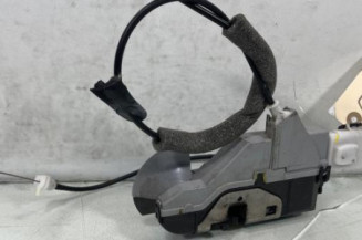 Serrure avant gauche PEUGEOT 3008 1