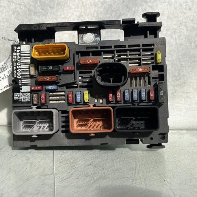 Boitier servitude moteur (BSM) PEUGEOT 3008 1 Photo n°1