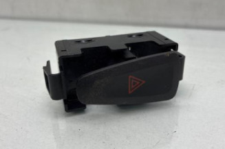 Bouton de warning DACIA LOGAN 2 Photo n°1