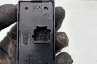 Bouton de warning DACIA LOGAN 2