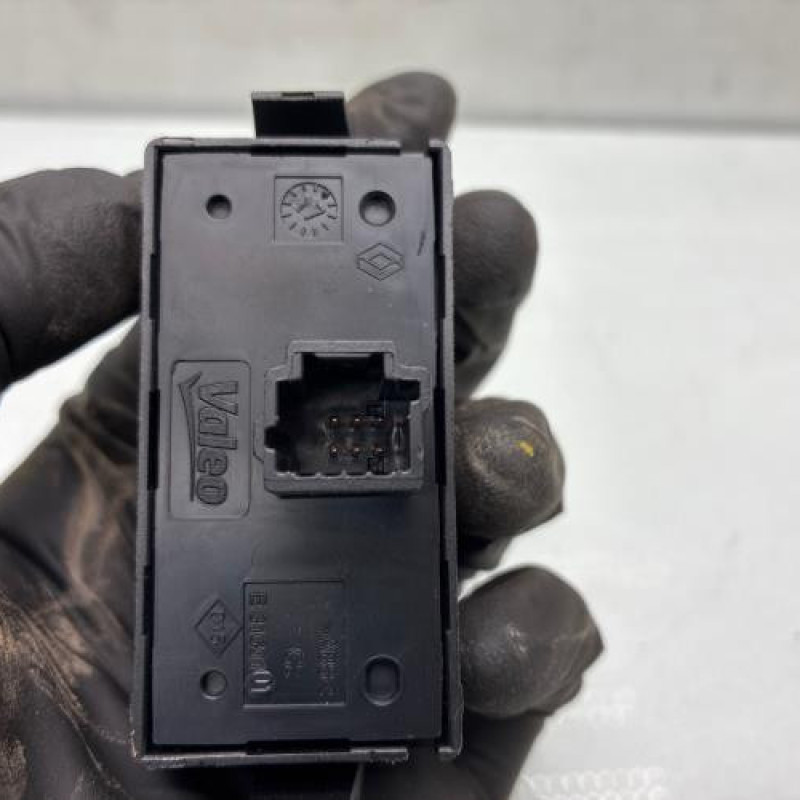 Bouton de warning DACIA LOGAN 2 Photo n°3