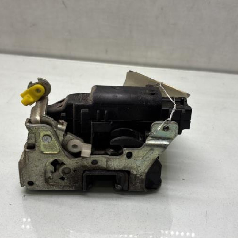 Serrure avant gauche RENAULT MASTER 2 Photo n°4