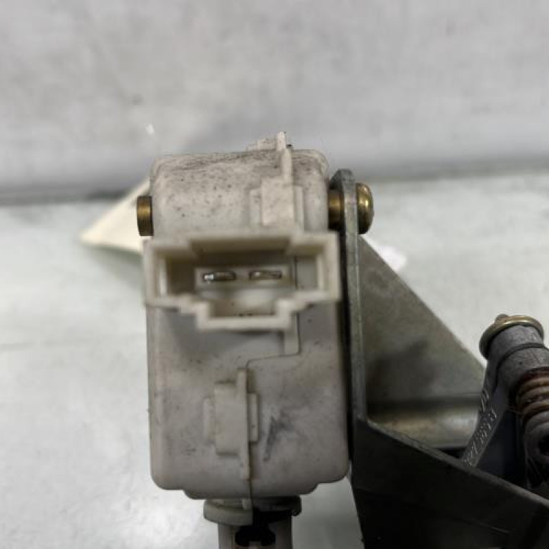 Bouton de coffre VOLKSWAGEN POLO 4 Photo n°4