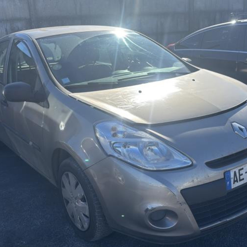 Bouchon de carburant RENAULT CLIO 3 Photo n°10