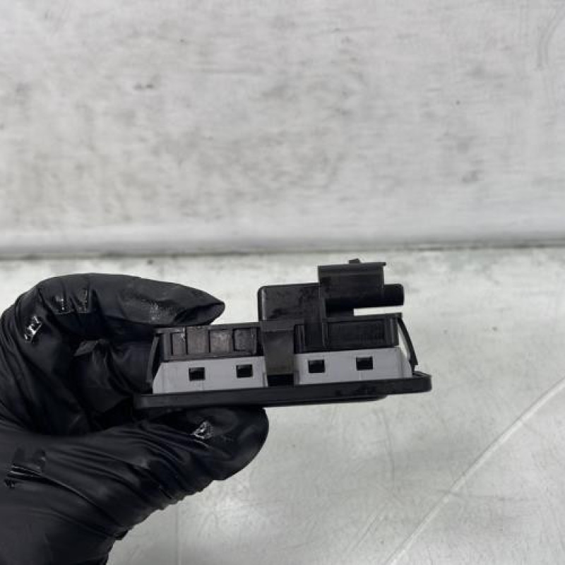 Bouton de coffre CITROEN C4 PICASSO 2 Photo n°3