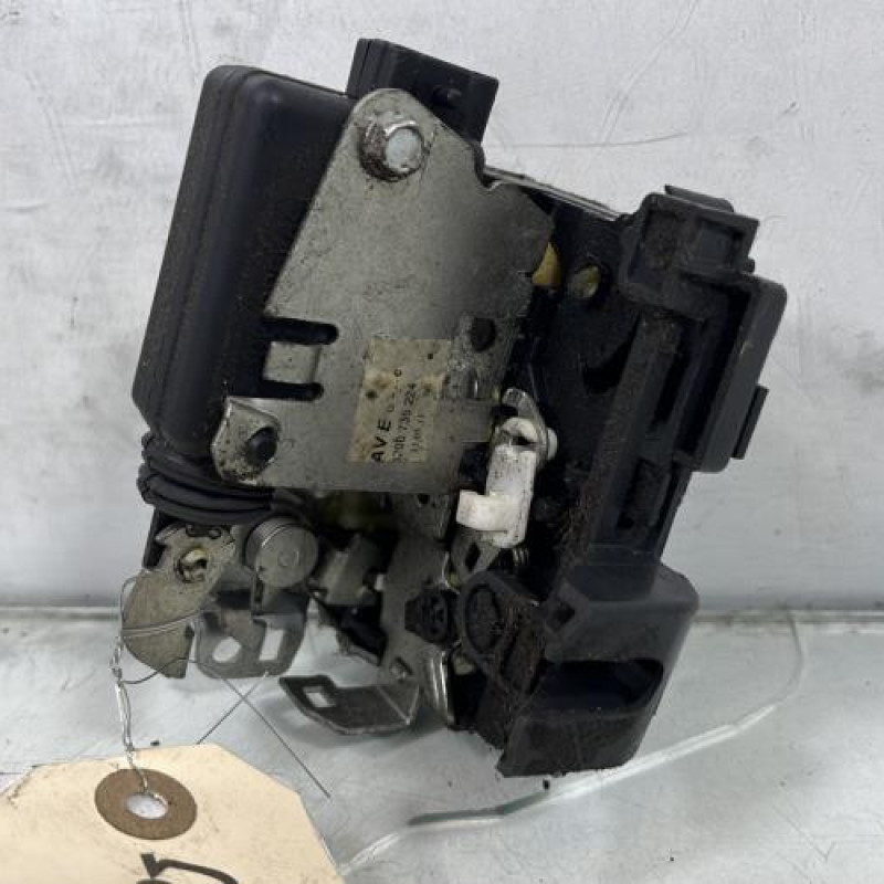 Serrure avant droit DACIA SANDERO 1 Photo n°1