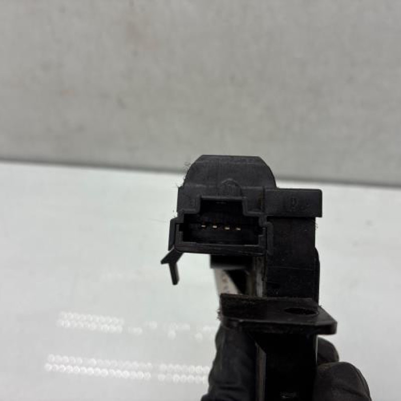 Serrure de coffre RENAULT CLIO 3 Photo n°3