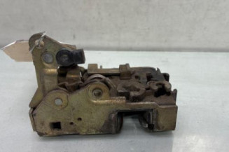 Serrure avant gauche PEUGEOT 106